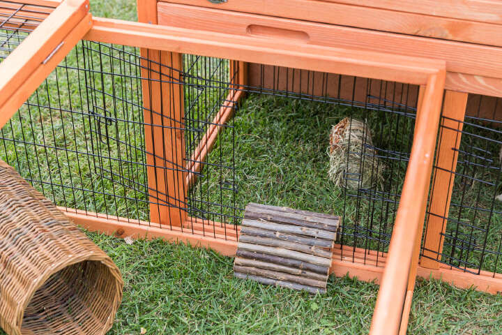 TRIXIE natura Kleintierstall mit Freilaufgehege